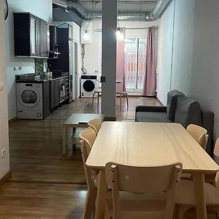 Sa 15min Downtown Barcelona, 5min Metro, Nearby Apartment Sant Adria de Besos